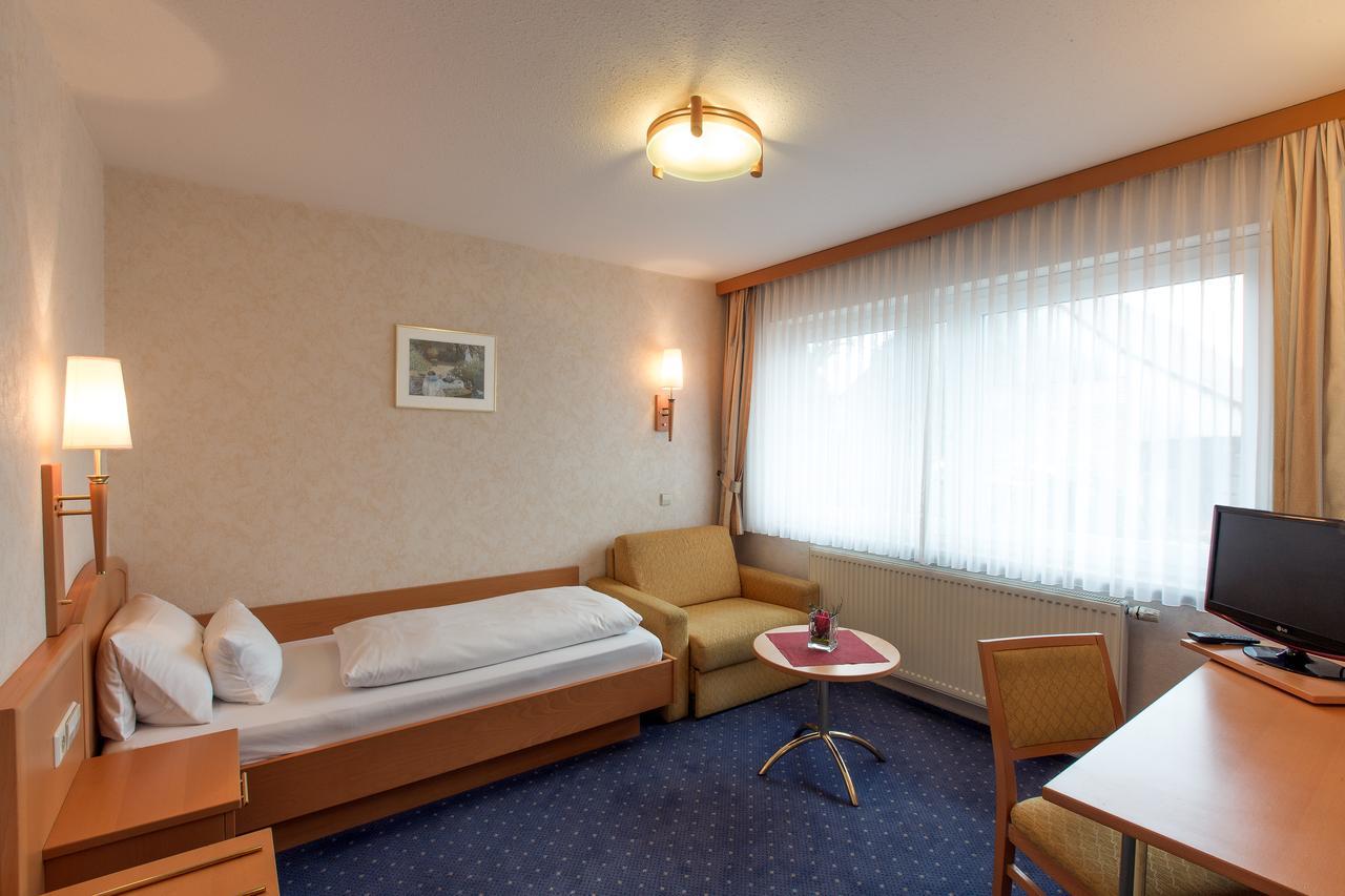 Hotel Hellers Twenty Four II -24H-Check-In- Фридрихсхафен Экстерьер фото