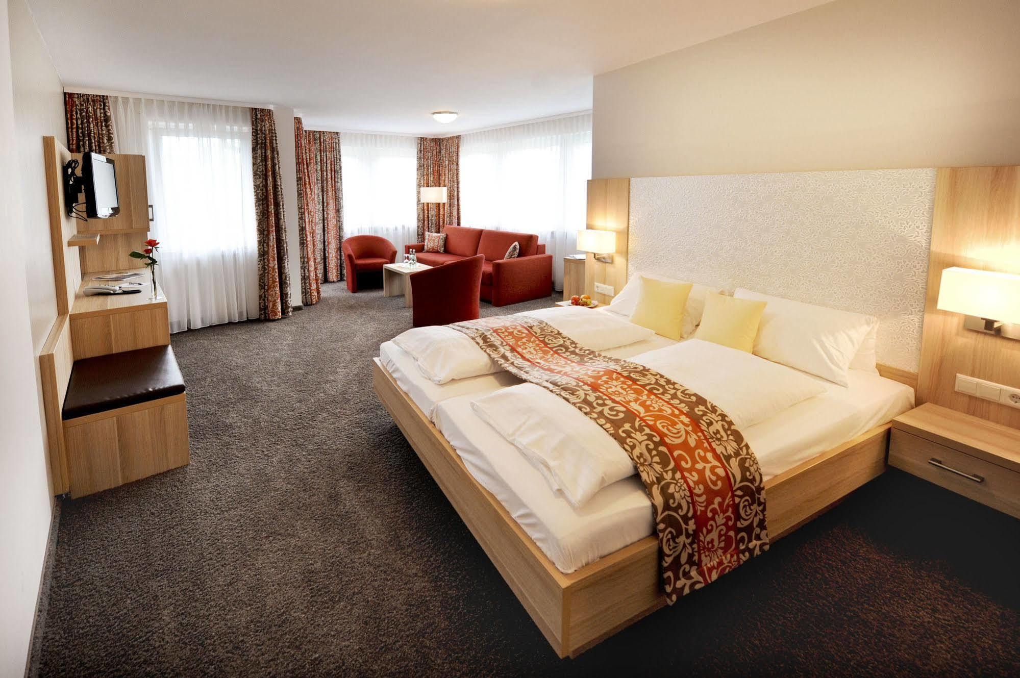 Hotel Hellers Twenty Four II -24H-Check-In- Фридрихсхафен Экстерьер фото