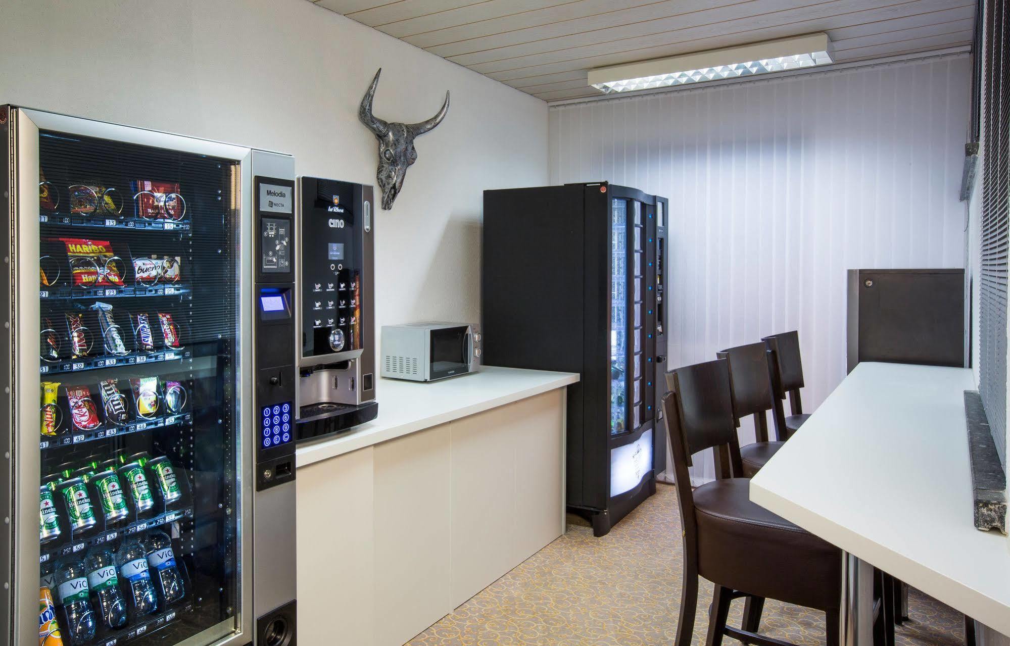 Hotel Hellers Twenty Four II -24H-Check-In- Фридрихсхафен Экстерьер фото