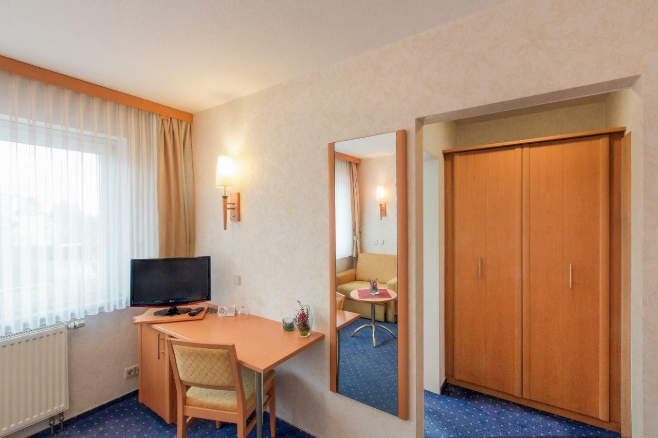 Hotel Hellers Twenty Four II -24H-Check-In- Фридрихсхафен Экстерьер фото